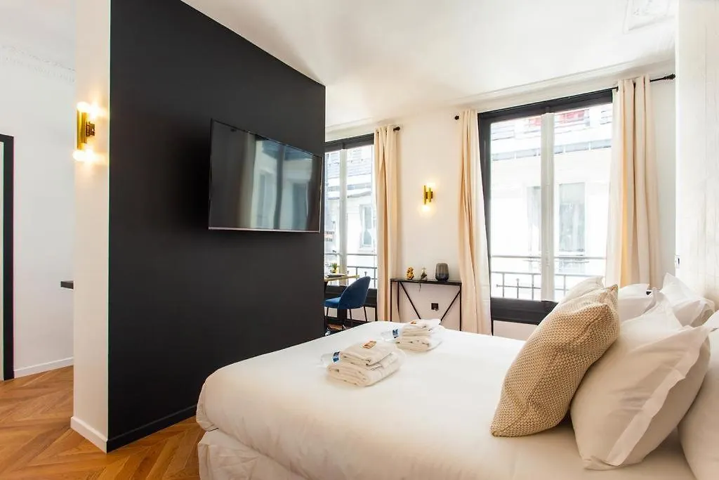 Intimate Apartment - 1Br-2P - Champs Elysees Paris